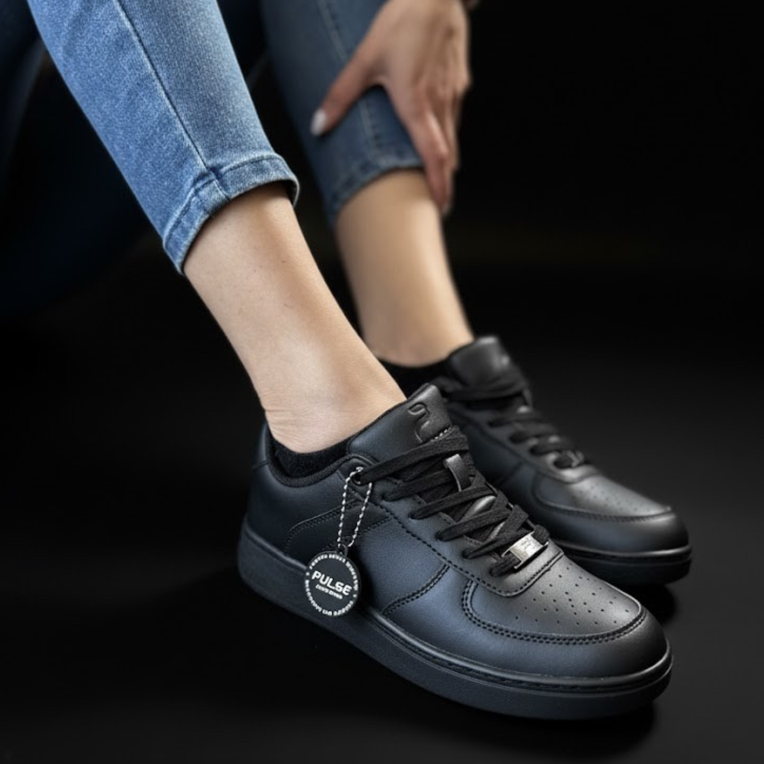 [FLOW ONYX] Unisex Low-Top Black Dance Sneakers