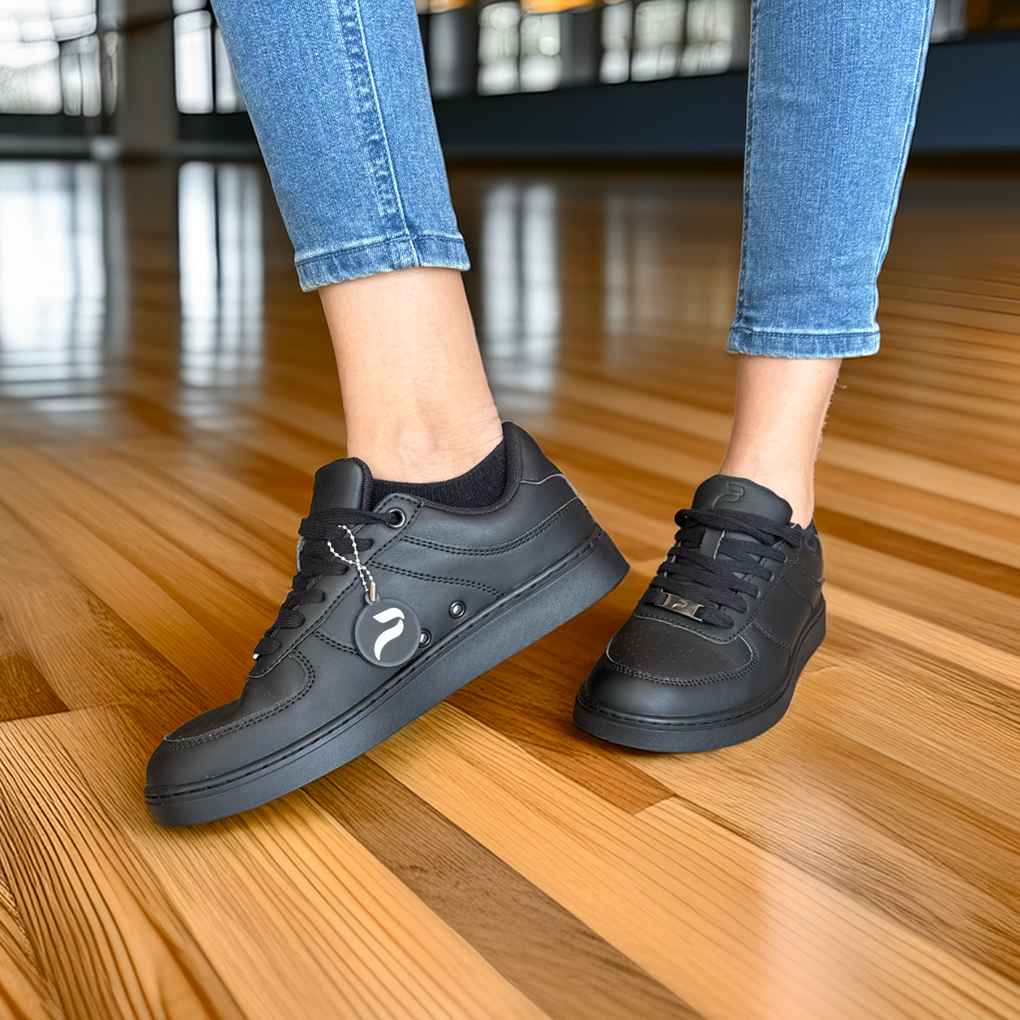 [FLOW ONYX] Unisex Low-Top Black Dance Sneakers