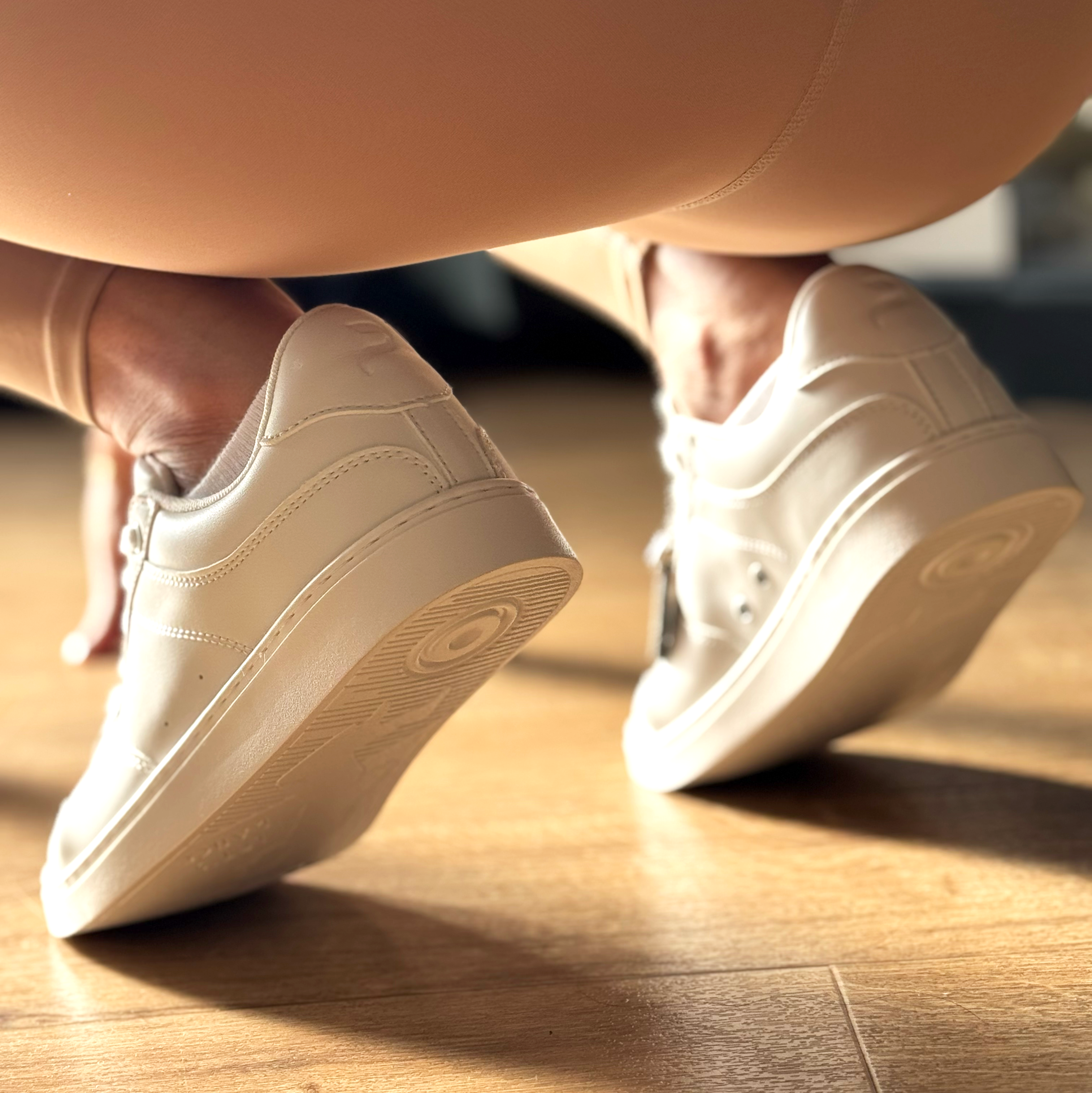 [FLOW WHITE] Unisex Low-Top White Dance Sneakers