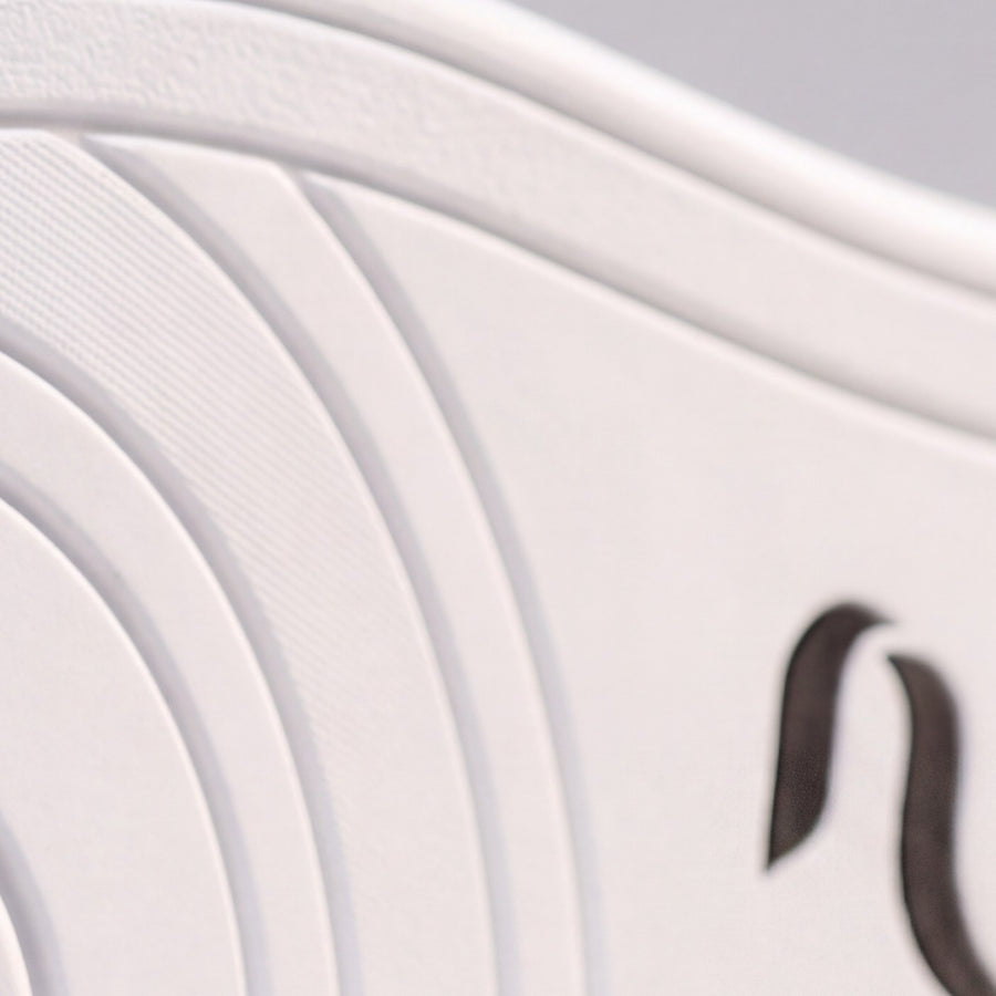 The multi-textured SPYNFLEX® sole in close-up.